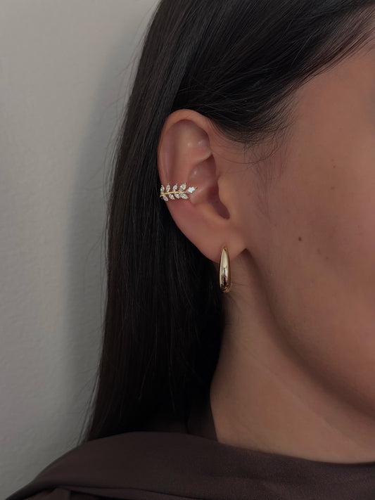 Ear Cuff Hoja con 9 Zirconias Óvalo Dorado