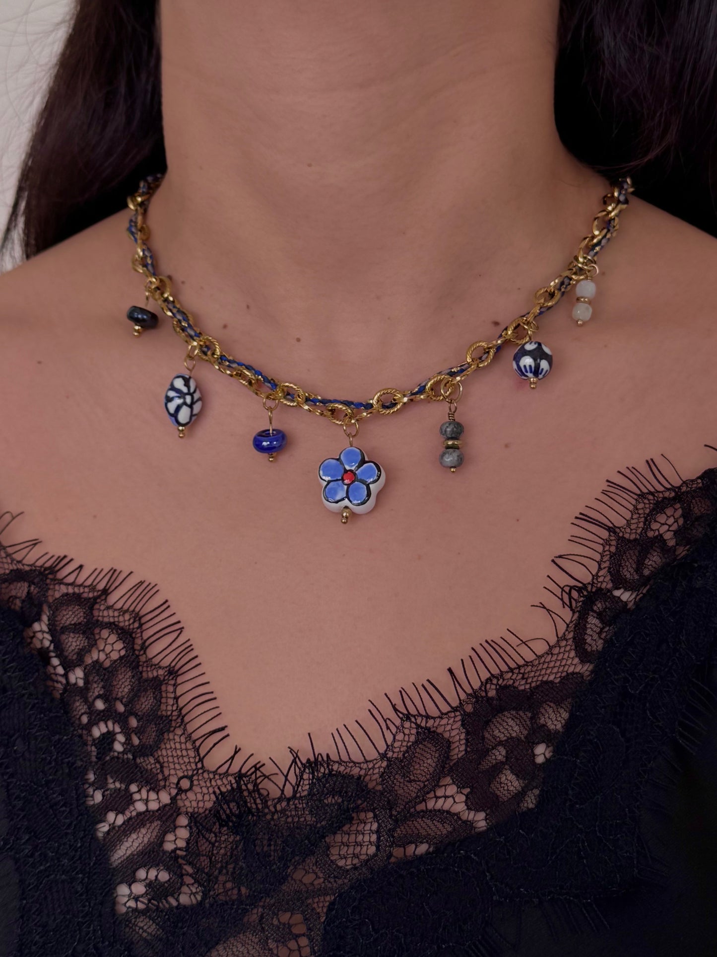 Collar Listón Azul con Dijes