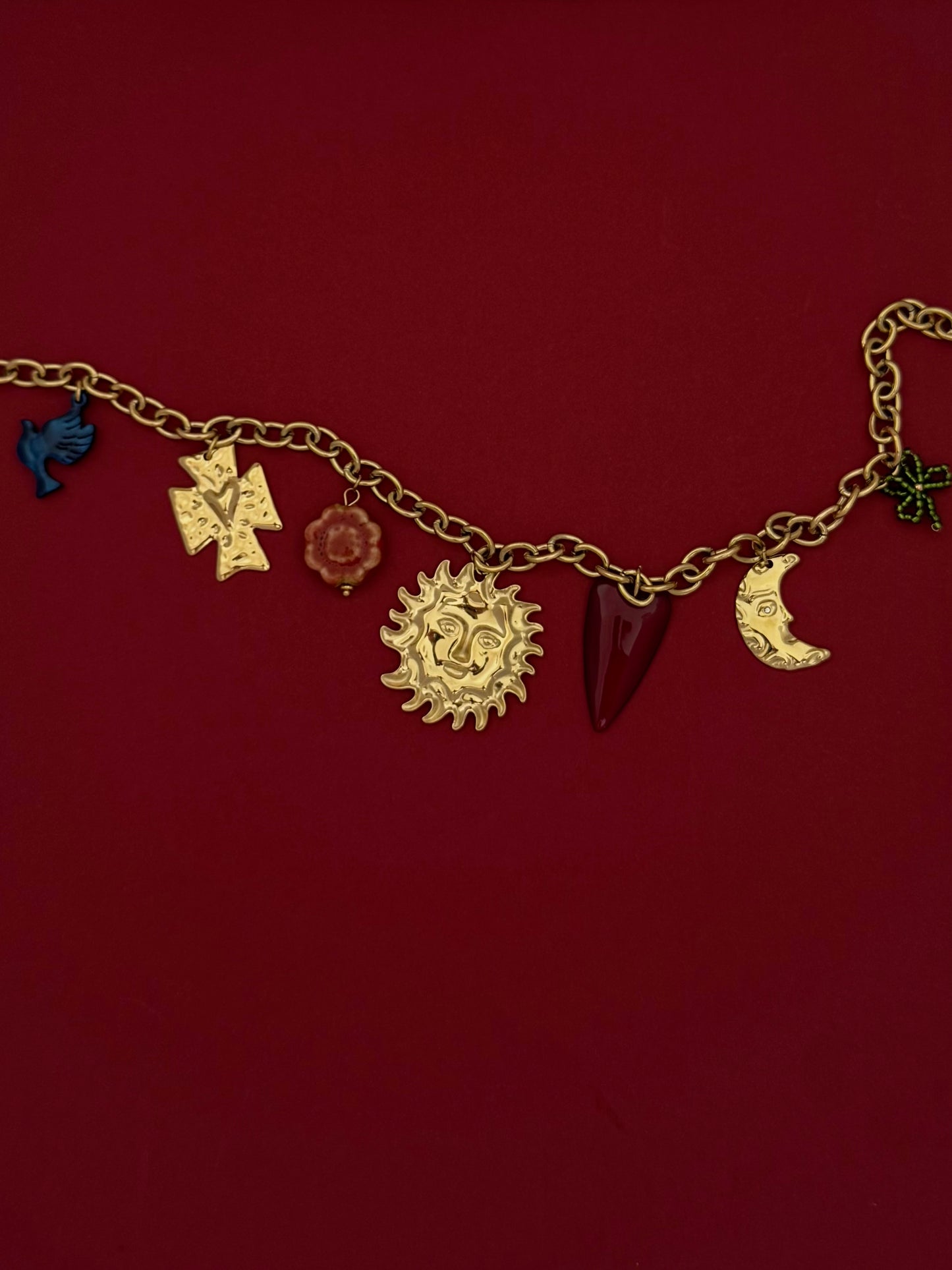 Collar Sol Grande Dorado