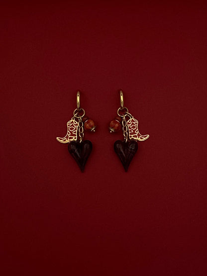 Aretes Bota Roja con Corazón