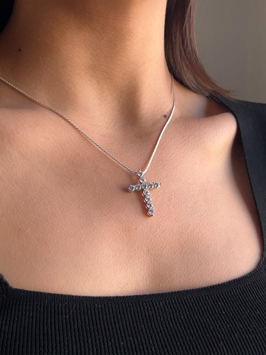 Dije Cruz de Zirconias