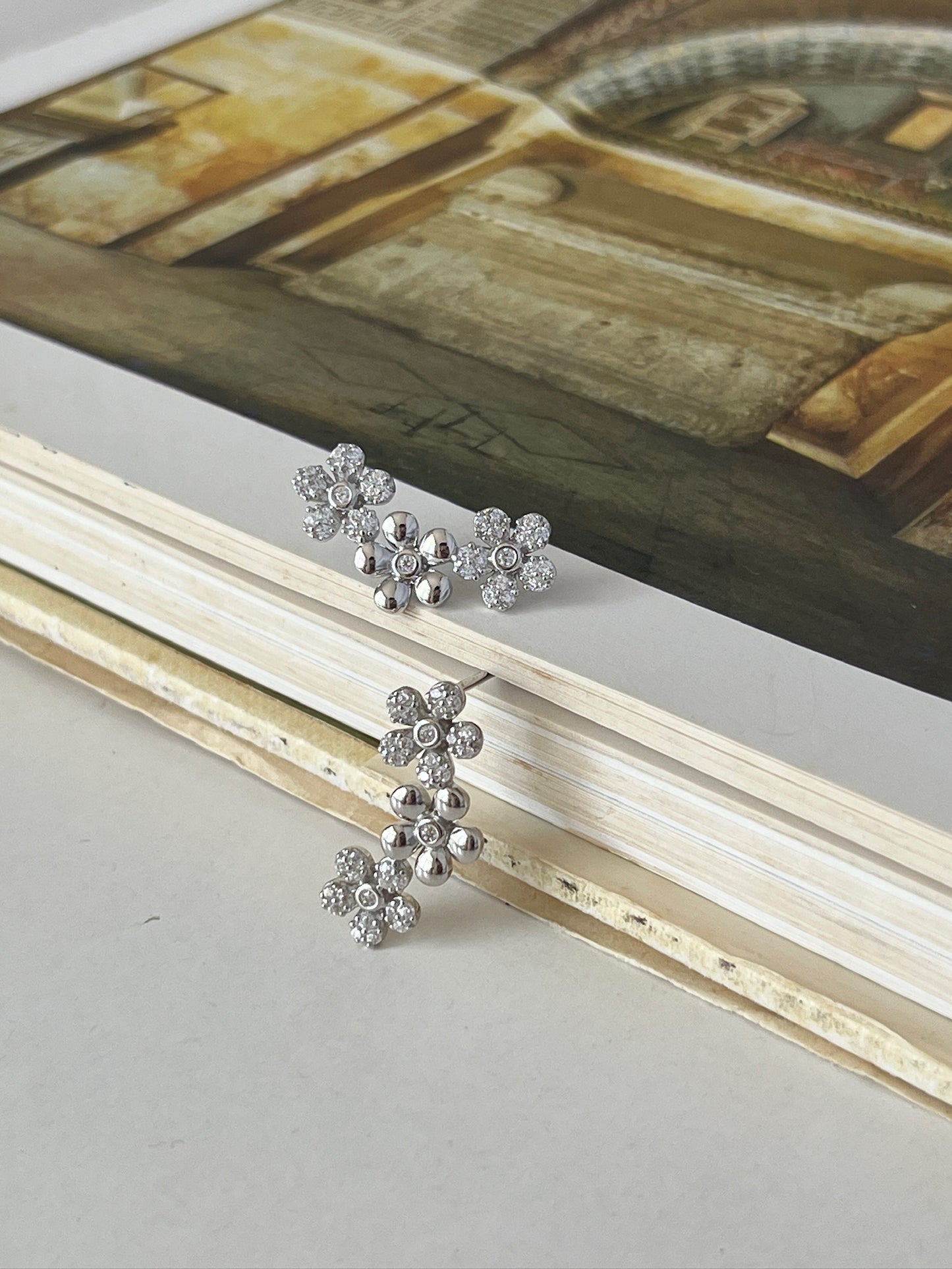 Aretes Flor de Luna