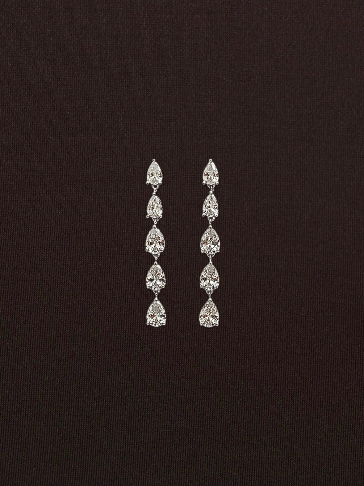 Aretes Gota Blanca en Garra