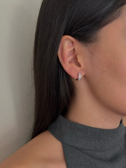 Huggies Rectangulares de 6 Zirconias