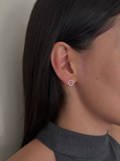 Aretes Círculo Hueco con Zirconias