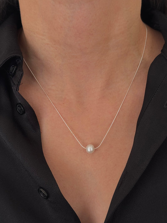 Collar Perla Natural en Espiga Delgada