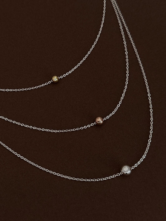 Collar Triple Esfera Bicolor & Blanco