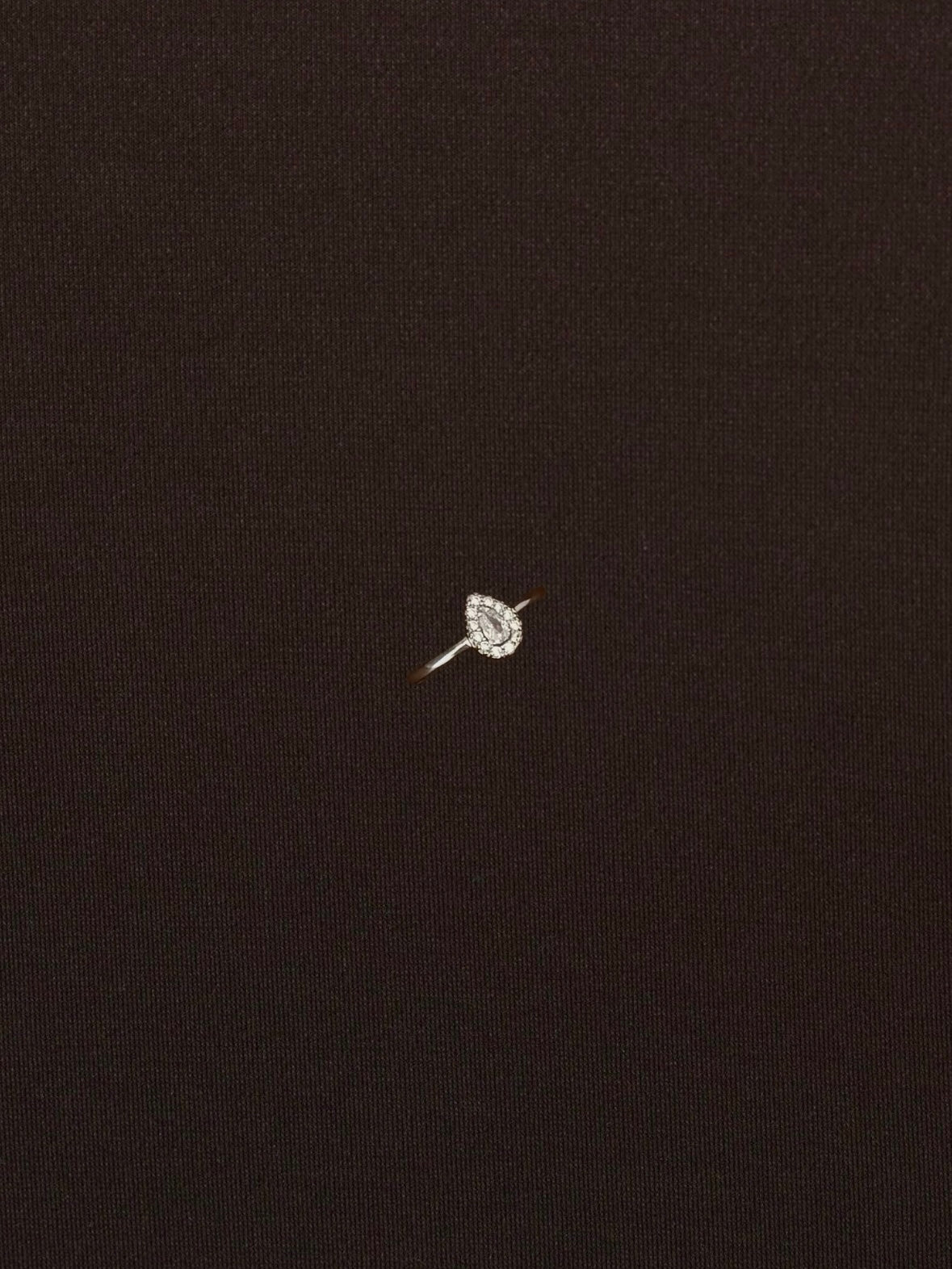 Anillo Gota Blanca Rellena de Zirconia