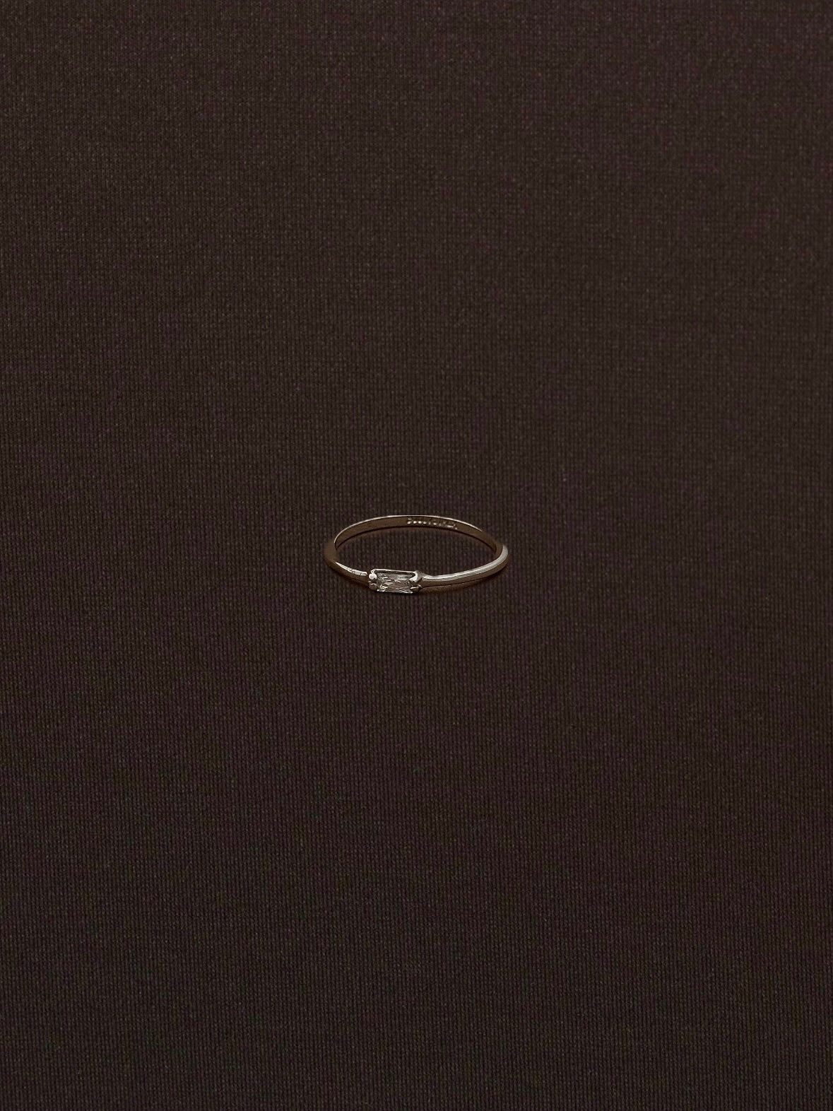 Anillo Rectangular Blanco Clásico