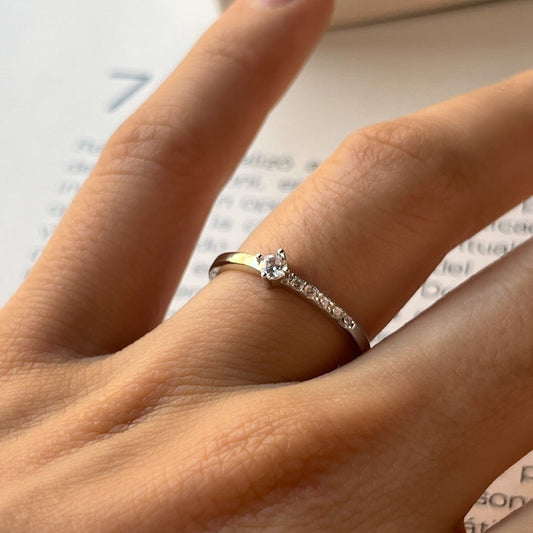 Anillo Zeya