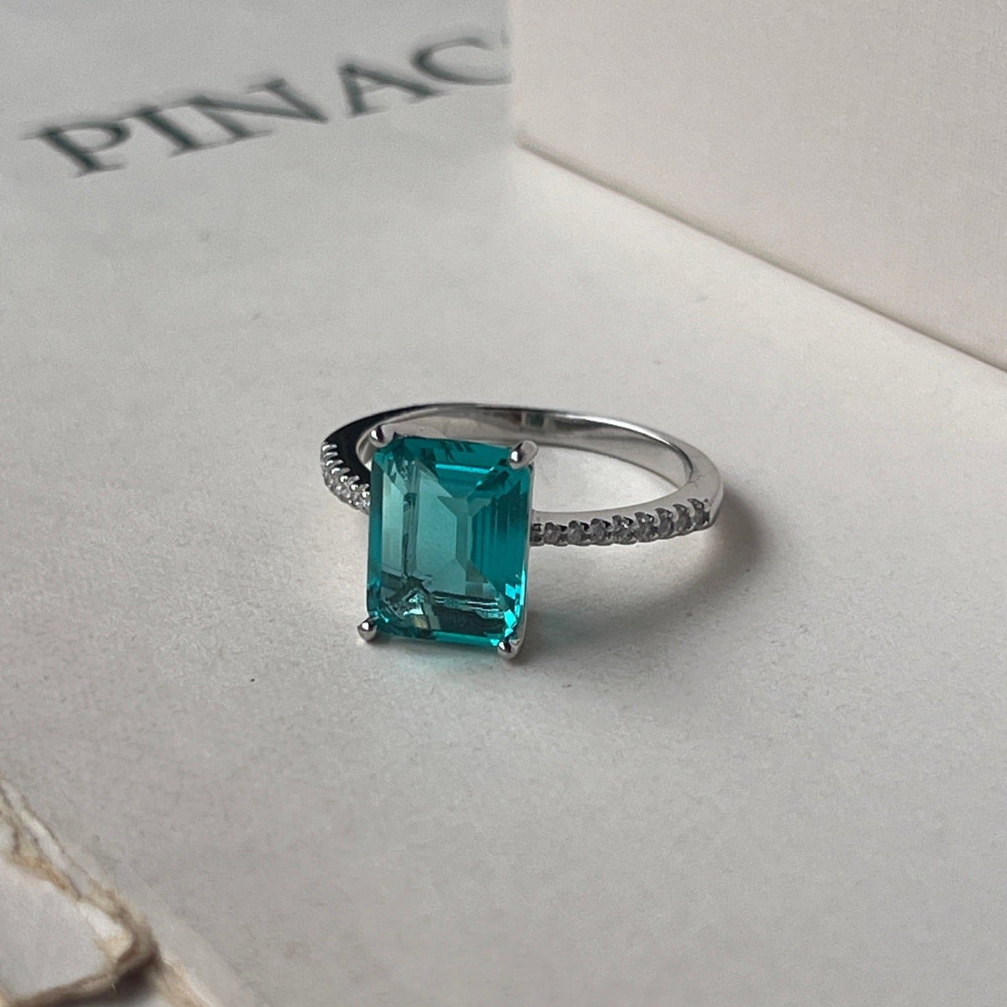Anillo Klhoe