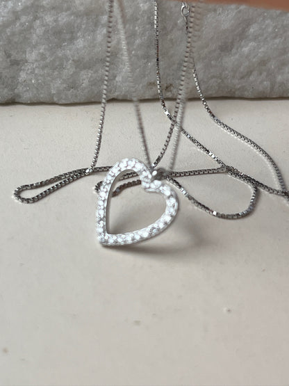 Collar Corazón Alargado Contour