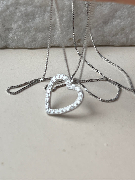 Collar Corazón Alargado Contour