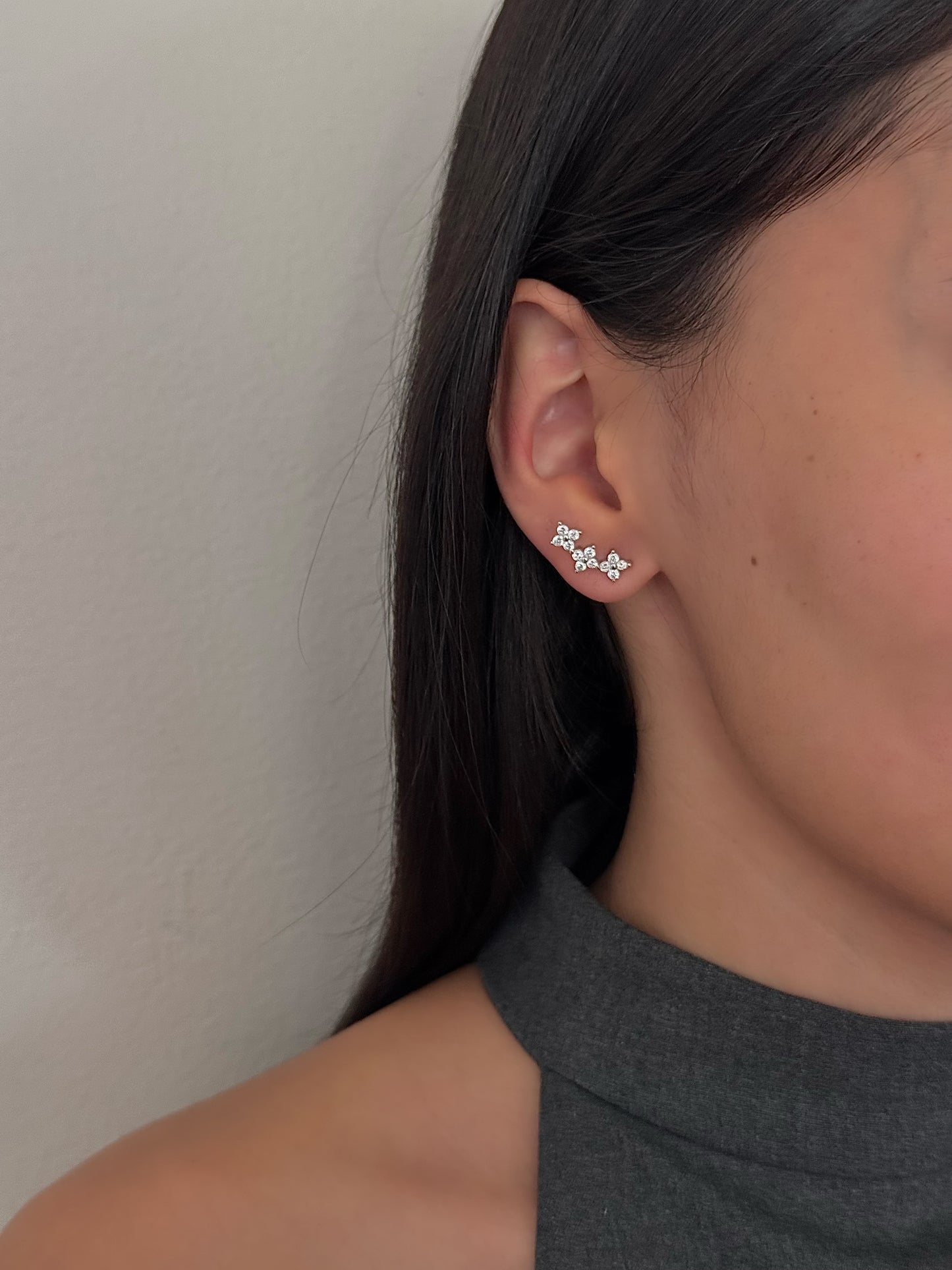 Aretes Flores Triple Zirconia