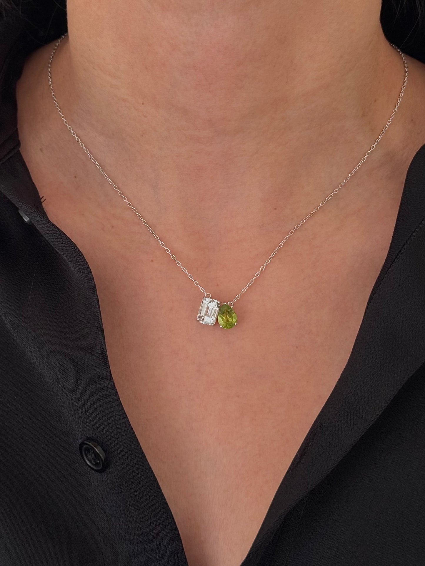 Collar Peridoto Gota con Topacio Blanco